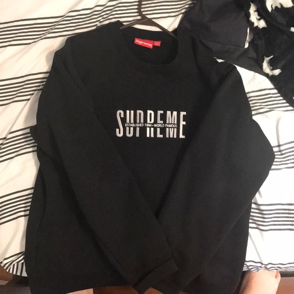 Supreme world famous black crewneck - Picture 2 of 5